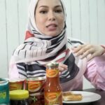 Nad Zainal Instagram - Hai semua!!!!korang boleh cuba produk jenama Agromas dan Kopie-1 keluaran FAMA ini..Rasanya yang lebih sedap dan senang untuk dihidangkan bersama keluarga..Pastinya semua produk ini Halalan Toyyiban..Korang boleh dapatkan produk-produk ini dilokasi-lokasi yang telah dinyatakan..Jom kita support produk keluaran tempatan!!! @fama.malaysia @agromasmalaysia @kopiesatu
