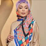 Nad Zainal Instagram - INAMORATA koleksi Golden I Edition seperti yang digayakan oleh @adira.suhaimi semalam hanya tinggal 2 helai maka tutuplah buku bagi koleksi Golden I Edition Nadi Kesuma insyaallah jika sambutan hebat macam ini kami akan design Golden I Edition lagi tunggu @ungkuismailaziz Golden I Edition lebih exclusive, material Satin Boka, tiap design hanya ada 15 helai sahaja @nadikesumabynadzainal