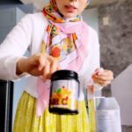 Nad Zainal Instagram - Takut gelap kena matahari? GOOD NEWS !! Vit C NURRIFA ad GLUTA guys!! @nurrifa.hq