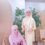 Nad Zainal Instagram - kesian founder nak kena jinakkan talent talent dia yang buas.. campaign Raya kena sopan.. tapi… hmmm tengok jela bila siap campaign nanti… @adira.suhaimi @faboulooks_hq @myramegan