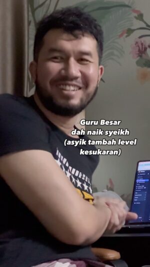 Nad Zainal Instagram - Makin naik syeikh GURU BESAR 

fuhhhhh 

tak sangka kahwin dengan budak pandai macamni dia punya level tu 🤣🤣🤣

seram sejuk

satu je mommy nak cakap, GOODLUCK YEM BOY 

Guru Besar mengharapkan anak murid berjaya ♥️

@ungkuismailaziz terima kasih Che Gu Besar

- Cikgu Kelas, Teacher Farah