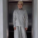 Nad Zainal Instagram – Di Hari Raya ini nak tampil manjah macam Elizabeth Tan

kita ikutkan apa suami kita nak kita pakai

ini koleksi raya ke 3,4,5,6 

ha korang raya ke berapa dah pakai casual? 

@nadikesumabynadzainal

baju dari 

@odda_kl & @theska.co