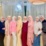 Nad Zainal Instagram - Alhamdulillah rezeki dapat jadi wajah lens Raya @faboulooks_hq dengan @adira.suhaimi kita sekarang tidur awal… almaklum.. jadi model mata.. mata tak boleh sembab sis… lagi 45 saat lepas post ni nak tidur dah @faboulooks_hq thank you boss @faboulooks_hq @myramegan kongsi rezeki raya ♥️