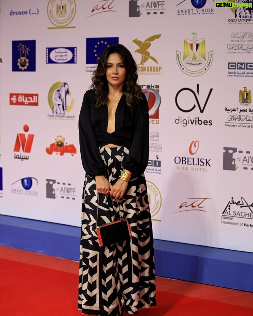 Nada Moussa Instagram - من حفل إفتتاح _مهرجان_ أسوان الدولي لأفلام المرأة #aiwff2024 Many thanks to the great team behind the look ❤️ Styled by : @omnialy Jewelry : @yararamzyjewelry Hair : @eclat_beauty_sallon Make up by: @marihan_adel_makeup_artist-at @alsagheersalons