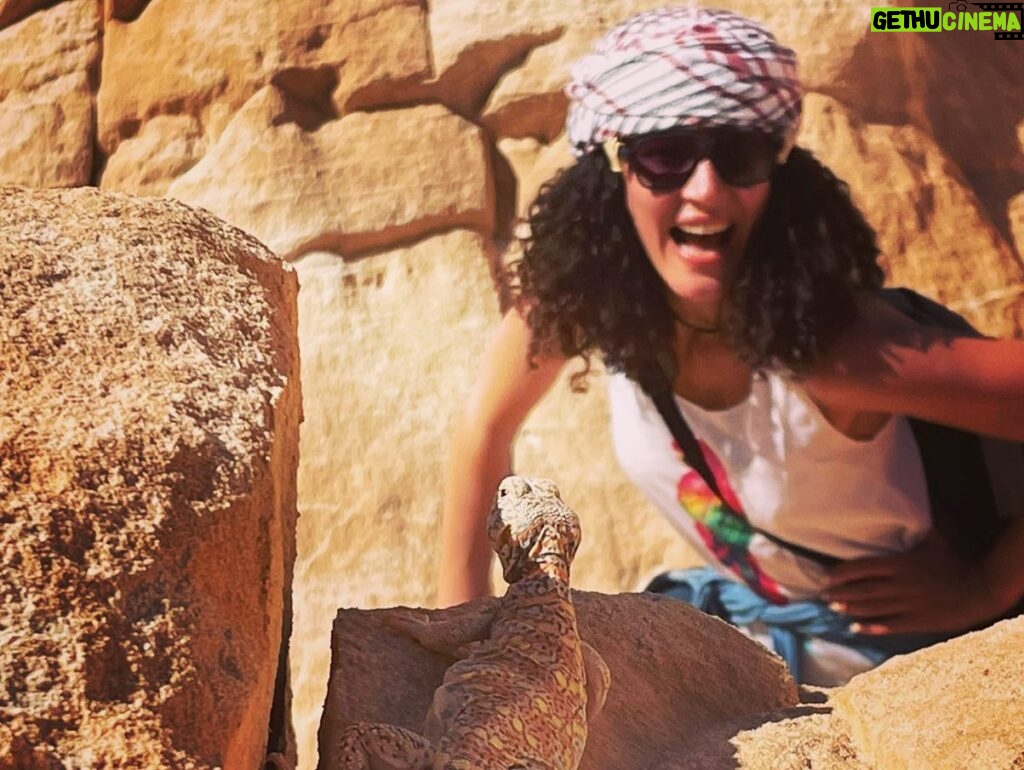 Nada Moussa Instagram - بلدي الحلوه ❤️🇪🇬 #egypt #summer #loveyourself #freedom #desert #fun #friends #newfriends #crazy #discover #happiness #curlyhair