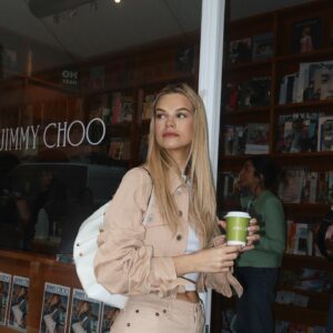 Nadine Leopold Instagram - Last one ☕️