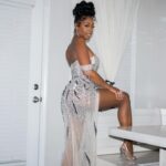 Nafessa Williams Instagram - I be holdin out. These was just sitting in the gallery. 📸 @rockijean This part of my house is called the Chateau. It’s giving Old Hollywood Glamour Vibes. I have to show y’all the whole wall of all the beautiful black actors who shoulders I stand on. My favorite room ☺️✨ #home #beauty #fashion #hollywood #glamour Hair @thehairguruuu Makeup @enhancedbyteisha ancement