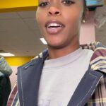 Nafessa Williams Instagram - Life home in Philly this weekend… #philly #family #birthday #foryou #foryoupage #explore 1. MF Mirror Check 2. Brunch at Prime Rib (it was bussin) 3. Yoga (slides @y__fear) 4. Mommy, HBD Apr 4th🥰💕 5. Visiting my old job at the Law Firm (more coming) 6. Seeing my lil cousin off on his Jr. Prom 7. My full look, didn’t get any pics 8. Sissy and Mommy 9. My favorite Pizza 10. @officiallycammi first time in Philly. Had to get her right.