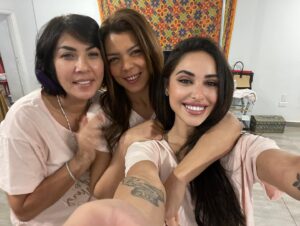 Nahed El Sebai Instagram - كل پيچامة عيد و احنا طيبيين عيد سعيد عليكم @nahedfareedshawky @rashamorchedy @ayahsamaha @moc.bay