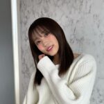 Nako Yabuki Instagram - エクステつけてたのもあって、すぐ癖が出たり、髪の毛が広がったりするのが悩みだったけど、 韓国発祥のウォータートリートメントがエッセンシャルから出ていて 使ってみたらすごくサラサラになってドライヤー後から全然違う！🫧 しかも速乾効果がすごいので急いでる時も助かる✨ 私はナチュラルモイストタイプがお気に入り♡ #PR #エッセンシャル #ウォータートリートメント #マーメイド髪水 #ヘアケア #トリートメント #水トリートメント #ヘアオイル