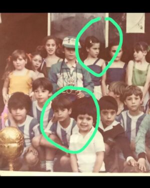 Nancy Dupláa Instagram - Hoy tuve la dicha de participar en el rodaje de REFLEJADO película de mi querido @baldana_juan amigo de la infancia de nuestro amado Club de Gas del Estado de Rincón de Milberg…..en la foto 2 se puede apreciar nuestro tamaño disfrutando del Mundial 78 😂🤦🏽‍♀️

Cosas lindas q te da la vida…

En la foto 3 @caseronazareno prota absoluto de este cuento oscuro …intenso y peligrosoooo (véase foto 4) q se zarpa de arriesgado….y de buen pibe!!!
Y la hermosísima de @jimegrandi poniendo alegria y disfrute❤️

Gracias a todo el equipo por recibirme tan como “en casa”

#REFLEJADO