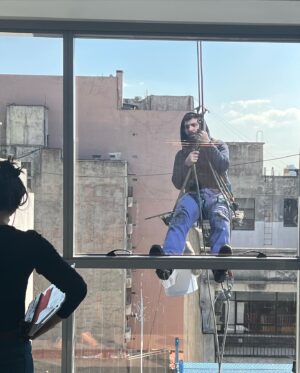 Nancy Dupláa Instagram - Hoy tuve la dicha de participar en el rodaje de REFLEJADO película de mi querido @baldana_juan amigo de la infancia de nuestro amado Club de Gas del Estado de Rincón de Milberg…..en la foto 2 se puede apreciar nuestro tamaño disfrutando del Mundial 78 😂🤦🏽‍♀️

Cosas lindas q te da la vida…

En la foto 3 @caseronazareno prota absoluto de este cuento oscuro …intenso y peligrosoooo (véase foto 4) q se zarpa de arriesgado….y de buen pibe!!!
Y la hermosísima de @jimegrandi poniendo alegria y disfrute❤️

Gracias a todo el equipo por recibirme tan como “en casa”

#REFLEJADO