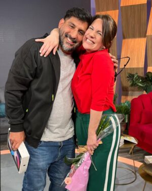 Nancy Dupláa Instagram - Con el amor de @verolozanovl en #cortaxlozano❤️ conversando sobre @unicornio_film 

Q estrena el 28 de septiembre en todos los cines!!!

Y mis indispensables de siempre!!
Gracias amigas!

Pantalón y top @cynthiamartos
Zapatillas @converse_ar
Aros @kendrascott
Make up & Pelo @muypaularey

Y a Uds gracias x la onda!!!
@juariu 
@paolajuarezok 
@mauro.szeta 
@costaokis 
@lasobrideperez 
@victoriaxipolitakisok 

Todo todito en tus manos
@caromarafioti ❤️
Y la más dulce @muypaularey

Y de yapa mi Negrito lindo de mi ❤️
@elnegroale1976