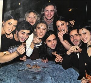 Nancy Dupláa Instagram - Hoy cumplen mis amigos @estebanprol15 y @sebadecaro por esas sincronicidades de la vida…el mismo día…

Gracias x las risas amigos
Por la palabra precisa ..y amorosa….siempre …
Por ayudarme a verme de otra manera…más compasiva..
Gracias x la música!!!

Los adoro para siempre!!!

Feliz cumple