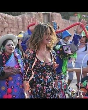 Nancy Dupláa Instagram - Lo q empieza en Carnaval termina en carnaval….

#felizcarnaval ❤️✨