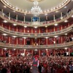 Nany People Instagram - O Teatro será sempre minha melhor Alquimia! Obrigada linda #Recife pela noite inesquescivel! Plateia Deliciante, Aquecida e Conectada cheia de Amor e muito Humor! #ComoSalvarUmCasamento Foi lindo Divino foi Maravilhoso! Produção impecável @kaeruprodutora e @mg8cultural @teatrodesantaisabel Voltarei!!! 🙏🏻❤️💋🙏🏻🫶