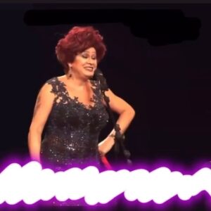 Nany People Instagram - Nany People esteve em Vitória nesta quinta e me fez lembrar de uma Live dela de 2020, aqui no Espírito Santo, no auge da pandemia. Resgatei um trecho e trouxe pro feed porque cada show dela é uma lição. Essa brasileira tem uma história de vida incrível!