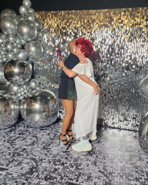 Nany People Instagram - Aquele encontro de Milhões...
O coração acelera...
A boca seca...
E a Emoção nos invade!!!

Amada @xuxameneghel

Obgda por tanto...
@naviodaxuxa
@promoacaooficial