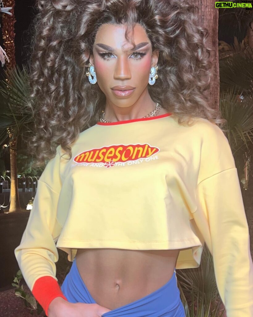Naomi Smalls Instagram - The One & The Only One, @musesonly #daywithmuses