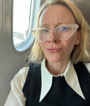 Naomi Watts Instagram - The flight attendant said my outfit was “right on point”… but I think it’s pretty a-cute. 📐 👔 👓