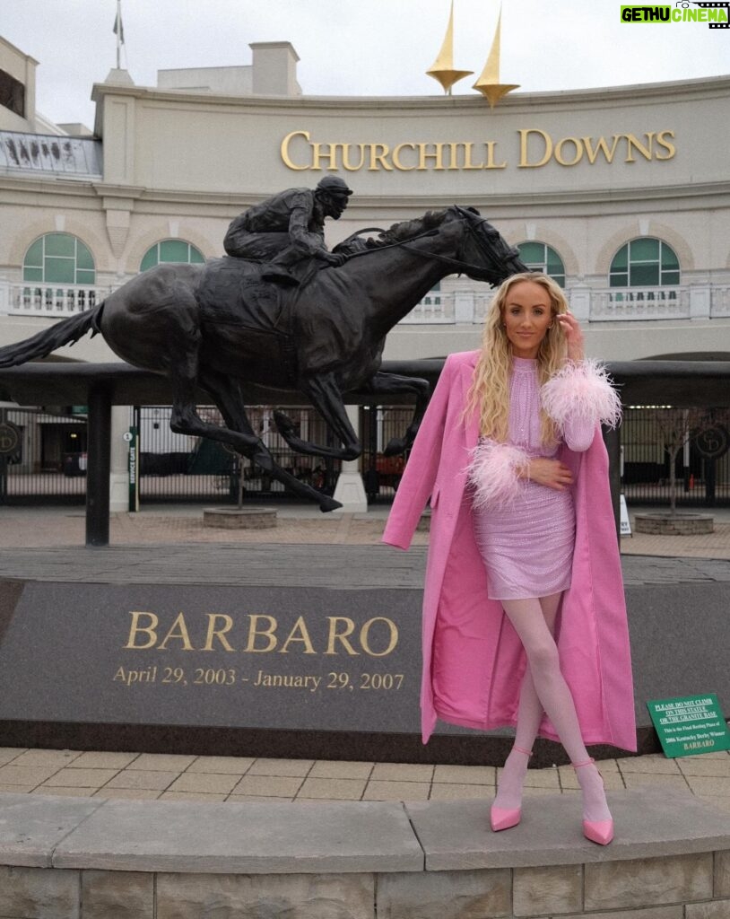 Nastia Liukin Instagram - #NastiaCup takes The Kentucky Derby @derbymuseum 💕👒🐎 The best night celebrating all of this year’s qualifiers @churchilldowns! More pics to come :)