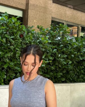 Natalia Azahara Instagram - 23/06 @atdmvnetflix @netflixes 
☀️💕🌊🍦🌈
@antoinella 
@fendi 
@mariorubiio