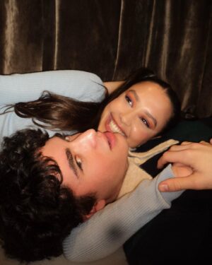 Natalia Azahara Instagram - This is my goodbye. Gracias!!!!!!!
@atdmvnetflix 
@netflixes 
@nostromopictures 
@lanecastinges 

💕
1.  La mejor pareja 
2. Tengo miedo
3. Me quedo con Marçal que es más tierno 
4. Carla está obsesionada conmigo y yo con ella 
5. Mío y solo mío 
6. Mi outfit fav de toda la peli 
7. It’s true, they look cute together 
8. Mi droga
9. Dani siendo muy Dani (te quiero)