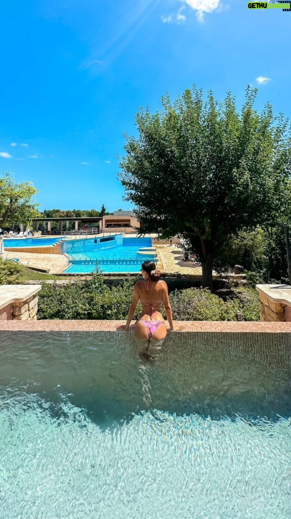 Natalia Janoszek Instagram - Back to amazing days at @pulasuites 🌺 If you want to visit this beautiful resort in Mallorca here is the discount code T2PPULA you can use when booking on their web. #summervibes #mallorca #spain #collab @trip2post