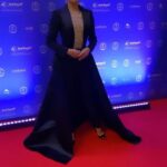 Natalia Janoszek Instagram - Grateful with this International Success Award in my hands 🙏🏻🏆 Zostać docenioną we własnym kraju i nagrodzoną w kategorii „Inspiracja”za Sukces Międzynarodowy to dla mnie ogromne wyróżnienie i poczucie, że to co robię ma sens. O mojej drodze do kariery można by napisać powieść, ale 1 wniosek jest niezmienny-naszym jedynym ograniczeniem w spełnianiu marzeń jesteśmy my sami. Walt Disney powiedział „Jeśli możesz sobie coś wymarzyć, możesz to osiągnąć” i trzymając się tych słów obiecuję dać z siebie jeszcze więcej i „inspirować” do sięgania po swoje marzenia. Dziękuję @modivo za cudną kreację, która dodała mi mocy tego wieczoru. Gratuluję wszystkim nagrodzonym, być wyróżnionym w takim gronie to zaszczyt, a Wam dziękuję za wiarę we mnie i głosy🤍 #gala #night #inspiration #awards #international #success #kobiecamarkaroku