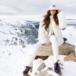 Natalia Janoszek Instagram - On top of the World with @tommyhilfiger 🙌🏻 P.S. Do końca miesiąca na hasło NataliaJ10 dostaniecie dodatkowe 10% zniżki na produkty @modivo również te przecenione, w tym @tommyhilfiger #photo @bastekczernek