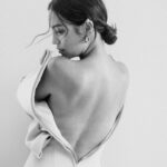 Natalia Reyes Instagram - Foto 1: ‘qué cool soy’ Foto 2: ‘No ha empezado la navidad y ya no me cierra el vestido’ 🤣 De las mejores fotos de este año para @m__milenio gracias a mi querida @sarahgorereeves y 📸 @bymatallana 💥 • First photo: ‘How cool I am’ Second photo: ‘Christmas hasn’t started and I can’t already zip up this dress’ ;) Some of the best photos of this year, from New York for @m__milenio thanks to my beloved @sarahgorereeves (editor in chief) Photos @bymatallana Dress: @prada 🐅 @cartier Makeup @vicky_steckel Hairstyle @michaelthomaslollo Styling assistants @fridagarccia @lorenadominguezv #MdeMilenio #MrevistaDeMilenio #Covergirl #NataliaFromColombia #Editorial #NewYork #Mvoices