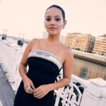 Natalia Reyes Instagram - 🤍 En @sansebastianfes para estrenar #CamiloSuperstar @atresplayer, ver mucho cine y acompañar varias películas colombianas @academiacolcine 🎬 Fotos de @andresgarlujan Styling @_freddyalonso Vestido @davidkomalondon Joyas @joyassardinero Maquillaje y peinado @natalia_natalita para @armanibeauty • In @sansebastianfes to premiere #CamiloSuperstar, watch tons of movies and support Colombian movies 🇨🇴 #NataliaFromColombia #Donostia #SanSebastian #ArmaniMakeUp #FilmFestival