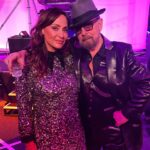Natalie Imbruglia Instagram - The highlight of this experience has been reconnecting with my dear friend @davestewarteurythmics …What a show my friend!! And what a legend you are!! So great to reminisce 💜 @artonicemagic ✨ #aftershow #antics #artonicemagic #davestewarteurythmics