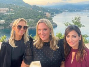 Natalie Imbruglia Instagram - Magical few days in Portofino celebrating my dear friend  @jacksavoretti Birthday!!! What a fab bunch of people ❤️ and Portofino is my new favourite place. Missing you all… and the sun and the sea… and the pasta!! 🍝 💙☀️🌊🐬⚓️