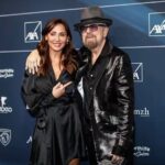 Natalie Imbruglia Instagram - #aboutlastnight ✨ Opening night @artonicemagic 💃🏽💙⛸️