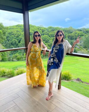 Natalie Imbruglia Instagram - A magical week at @rockinghorse_studios in Byron Bay with a bit of work and play mixed in!! Thanks Taryn for sorting out my mixing session in the studio and for coming to my rescue on BBQ day!! Luckily @jameshaselwood is an amazing cook and dinner was delicious 🥰 
 Can’t wait to back to do some recording! 💜🪶🍀✨
