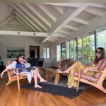 Natalie Imbruglia Instagram - A magical week at @rockinghorse_studios in Byron Bay with a bit of work and play mixed in!! Thanks Taryn for sorting out my mixing session in the studio and for coming to my rescue on BBQ day!! Luckily @jameshaselwood is an amazing cook and dinner was delicious 🥰 Can’t wait to back to do some recording! 💜🪶🍀✨