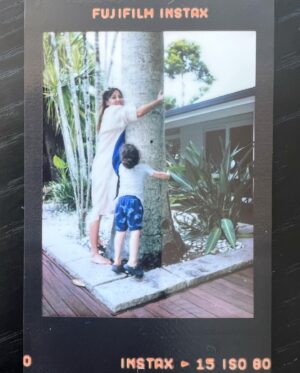 Natalie Imbruglia Instagram - A magical week at @rockinghorse_studios in Byron Bay with a bit of work and play mixed in!! Thanks Taryn for sorting out my mixing session in the studio and for coming to my rescue on BBQ day!! Luckily @jameshaselwood is an amazing cook and dinner was delicious 🥰 
 Can’t wait to back to do some recording! 💜🪶🍀✨