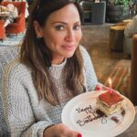 Natalie Imbruglia Instagram - Just a little post to say thank you for all my Birthday Wishes on the weekend!!! I had a lovely day out in the countryside and I’m now in Zurich in rehearsals for @artonicemagic I’m so excited!!! 2024 is off to a flying start! 💃🏽💜 @kristynle #mrwilson