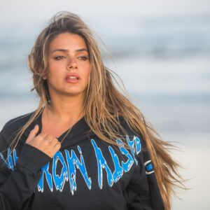 Natalie Pérez Instagram - Me encontre en las playas de Mar del Plata con @revistagenteok 📸 Chris Heit ⭐️@secndly