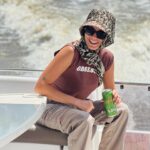 Natalie Pérez Instagram - Que lindo ser Argentina! Te aprovechamos cada segundo de descanso para disfrutar bariloche como se debe y tomar unas buenas birras @imperialarg