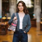 Natalie Portman Instagram - In the latest edition of the #DiorBookTote Club, Dior Ambassador @NataliePortman takes us on a literary journey through @INHA_Fr, with her bag from #DiorSS24 by @MariaGraziaChiuri. Stay tuned for the upcoming video, to discover the actress's treasured must-reads. The series is an ode to the power of books reflecting Dior's passion for creation and beauty in all its forms. © @MarionBerrin