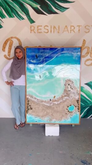Natalie Sarah Instagram - Ocean Beach ResinArt Sumba Ceunah 😁🏝️ Pake Sound ini kata Abi Cocok buat aku 😂😆 katanya Sepertinya Kamu Dari Planet yg Lain, Emang iya???? Planet apa kira2 ya 🙄
akupun Bertanya2 🤭🤣
