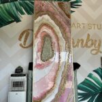 Natalie Sarah Instagram - Geode Resin Art size 72 x 213 💝🩷💝 Punya kak Tafida Thalib di Pasuruan - #decoranbynat #geoderesinart #art #diy #homedecor #pink #rosegold
