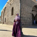 Natalie Sarah Instagram - Saat ALLAH belum mengizinkan kita meraih apa yang kita Mau , Berarti kita Harus mensyukuri apa yang kita punya💜 gitu Nat Sar .. Sabar aja yah 😊😄 #selfreminder - #masyaallahtabarakallah #masjidghamamah #madina #bismillah #allahummashollialasayyidinamuhammadwaalaalisayyidinamuhammad