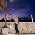 Natalie Sarah Instagram - 🩷💙🩷💙 bingung Mau kasih judul apee 🤭 - #mashaallah #rooftop #homesweethome #goodnight #love #me #santai