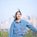 Natalie Tong Instagram - 學習 不是要跟別人去比拼 而是自我超越 回到內在 聆聽自己 🩵🩵🩵 你會發現 每一份勇氣 每一種努力 都是滋養你的養分 成就未來的你 #NT