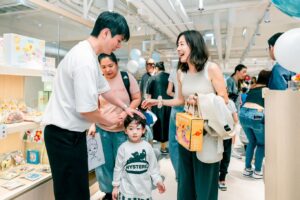 Natalie Tong Instagram - 🩵🩵
去party 已經係上世紀嘅事
依家晚上又好少出街
下午嘅party好啱我
而且比大人party 更忙
每個吹水都用咗個幾鐘
見到小公主慢慢開始無電
就知應酬真係好攰㗎
🤭😆
我仲要睇住當日嘅男朋友仔玩
@jaco_chan_aj 
送佢返屋企時
佢好窩心咁回頭叮囑我
揸車要小心啲
返到屋企記得
沖完涼先好食飯
😂😂😂

小珍珠 健康快樂 
日日都開心
🌸🌸

#NT