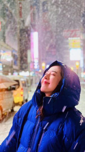 Natalie Tong Instagram - 好大好大好大粒嘅雪呀
❄️❄️❄️❄️❄️❄️❄️

#東京點解會咁大雪
#好靚呀
#tokyo 
#NT