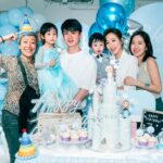 Natalie Tong Instagram - 🩵🩵 去party 已經係上世紀嘅事 依家晚上又好少出街 下午嘅party好啱我 而且比大人party 更忙 每個吹水都用咗個幾鐘 見到小公主慢慢開始無電 就知應酬真係好攰㗎 🤭😆 我仲要睇住當日嘅男朋友仔玩 @jaco_chan_aj 送佢返屋企時 佢好窩心咁回頭叮囑我 揸車要小心啲 返到屋企記得 沖完涼先好食飯 😂😂😂 小珍珠 健康快樂 日日都開心 🌸🌸 #NT